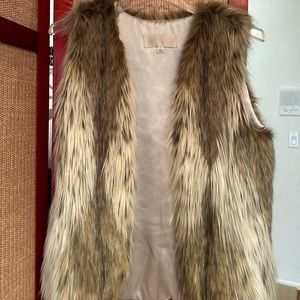 Fabulous furs faux vest size Small